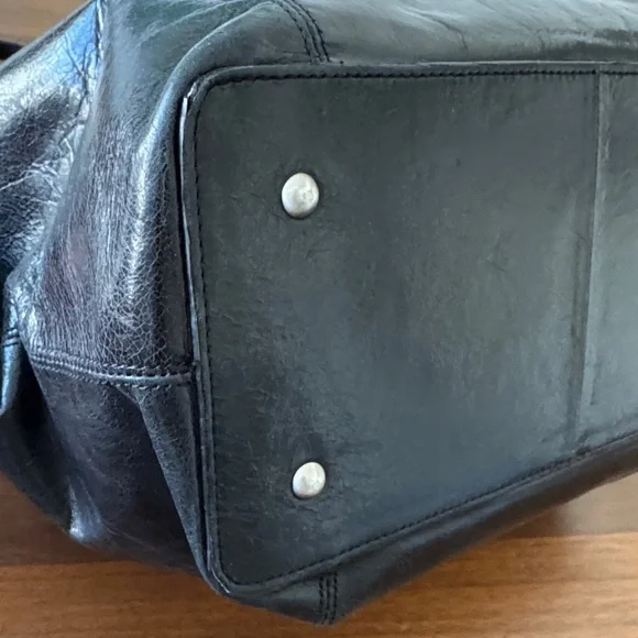 HOBO Black Leather Vintage Tote Bag lots of ❤️ so soft great shape for older bag - Picture 11 of 15